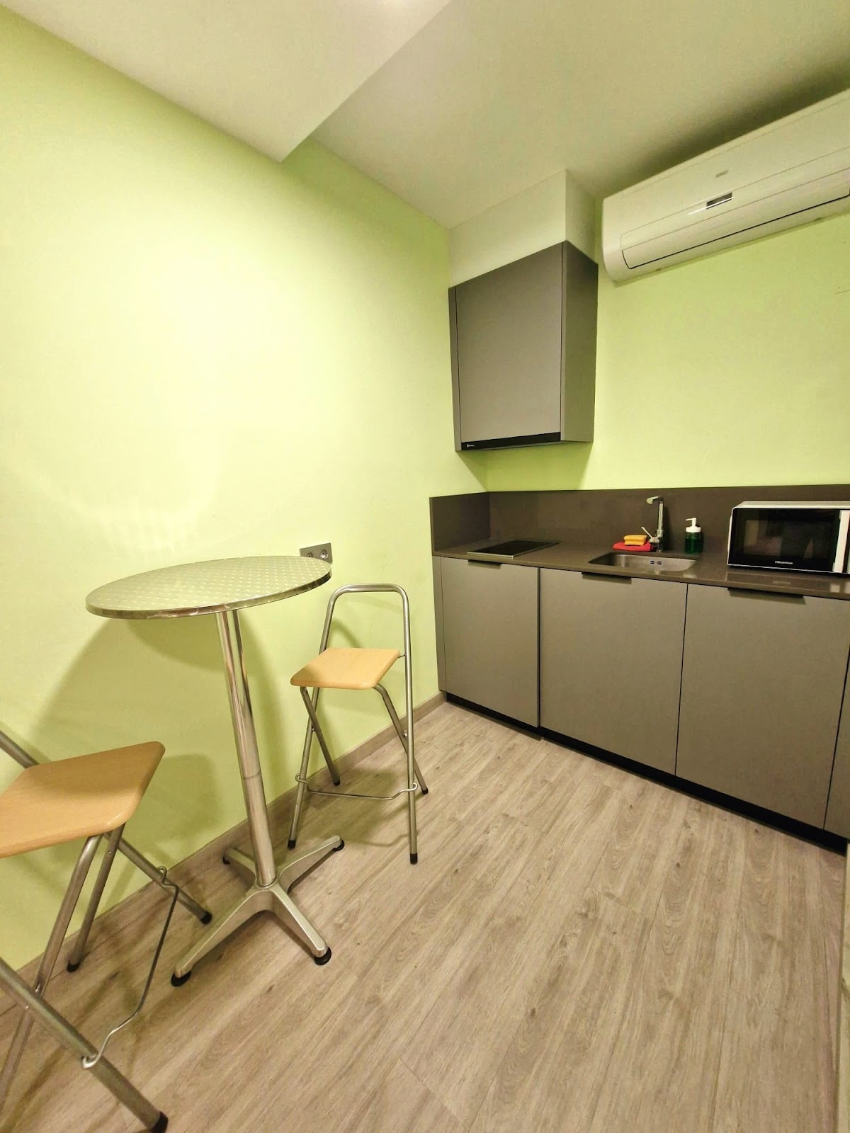 Feeling Home Suites&Rooms photo 8, guesthouse accommodation in León on the Camino Frances