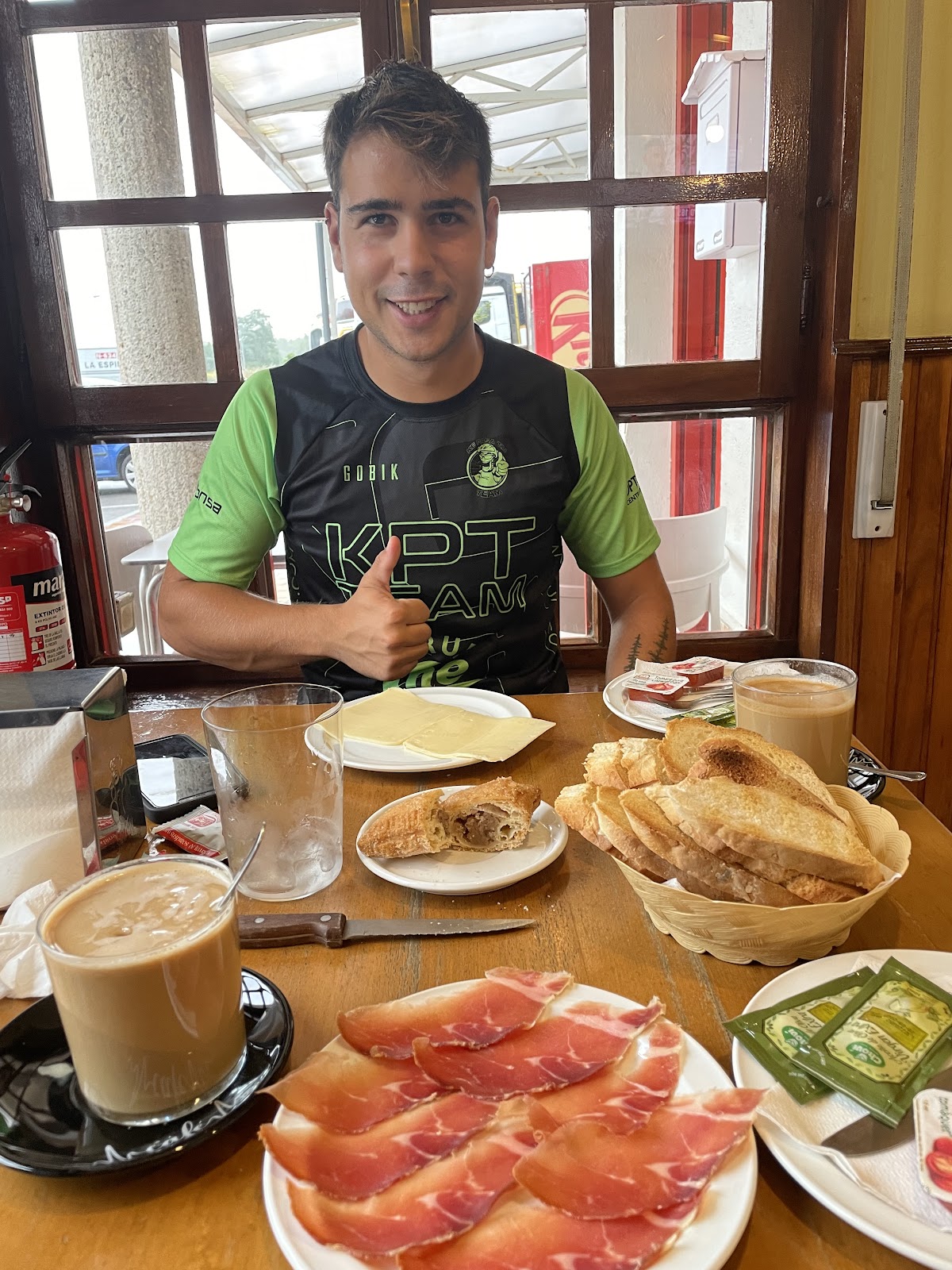 Hostal El Redondel photo 5, accommodation listing in Almuña on the Camino del Norte