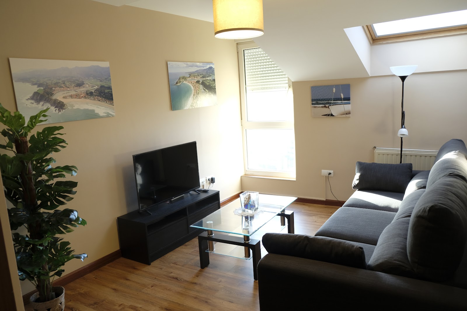 Apartamento Playa de La Atalaya photo 7, apartment accommodation in Ribadesella on the Camino del Norte