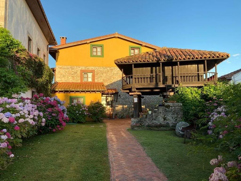 Hotel La Fonte, hotel accommodation in Naves on the Camino del Norte