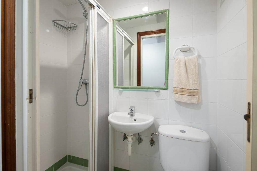 PENSION SANTA CLARA SAN SEBASTIAN photo 3, pension accommodation in San Sebastian on the Camino del Norte
