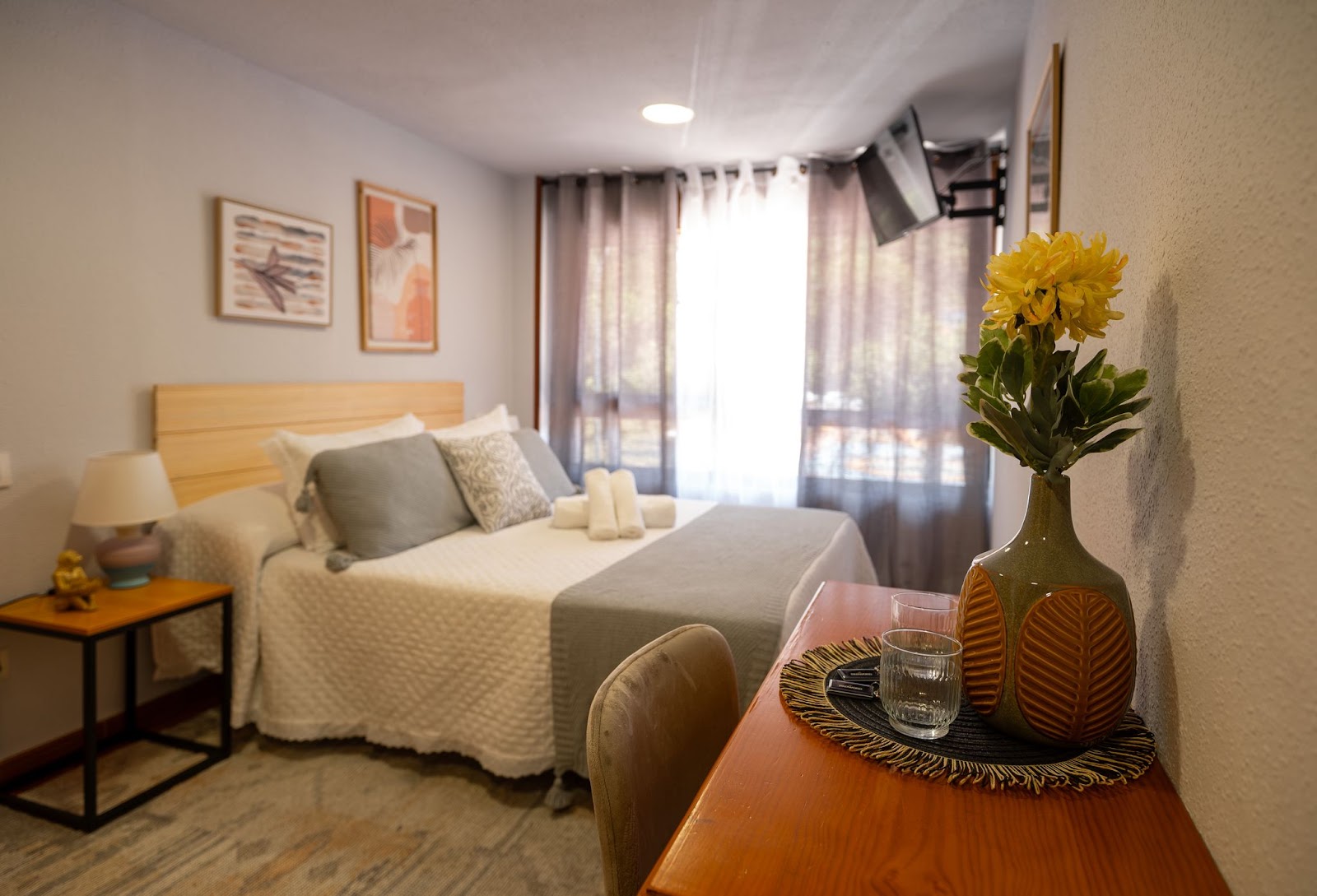 EMAROOMS, hotel accommodation in Laredo on the Camino del Norte