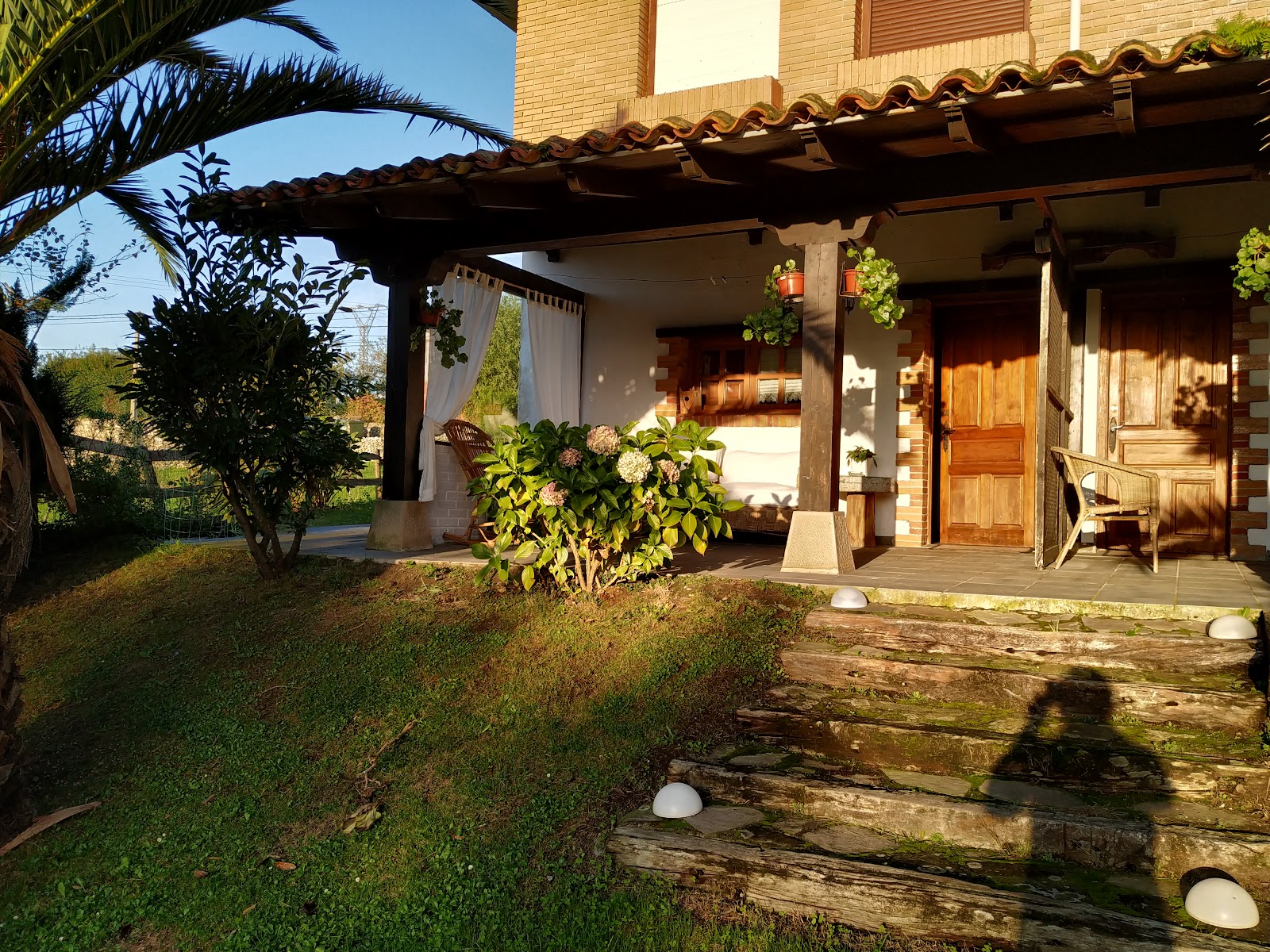 Apartamentos Rurales Kety, apartment accommodation in Serdio on the Camino del Norte
