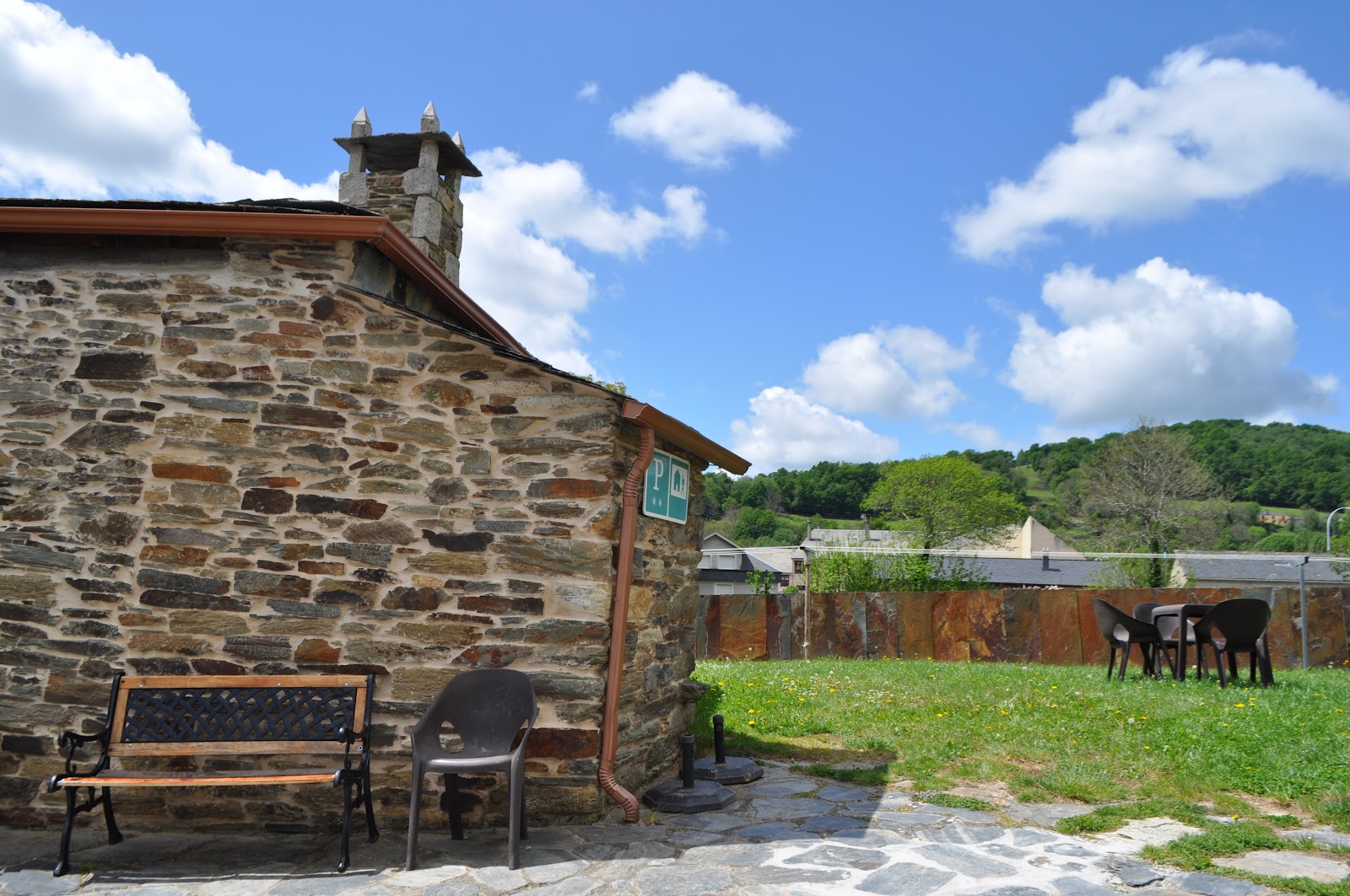 Albergue A Horta de Abel, hostel accommodation in Triacastela on the Camino Frances