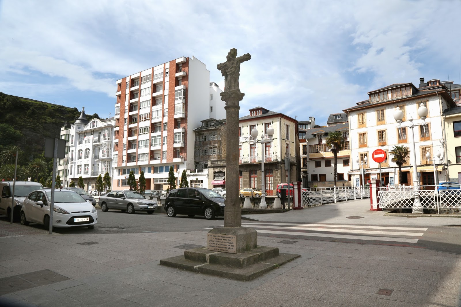 Hotel Restaurante Oviedo, hotel accommodation in Luarca on the Camino del Norte