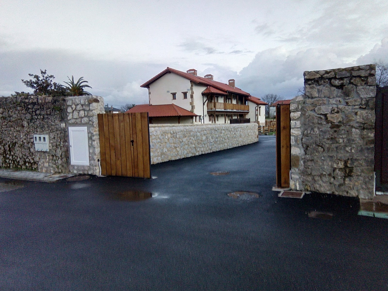 Somo Garden Villas photo 9, albergue accommodation in Somo on the Camino del Norte