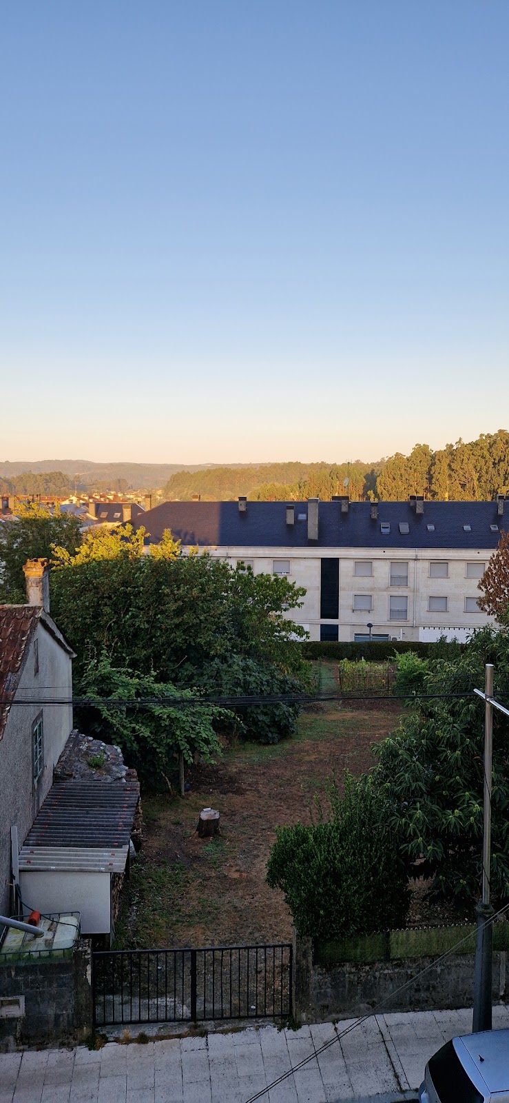 Peregrina Pensión 6, guesthouse accommodation in Pedrouze / Arca on the Camino Frances