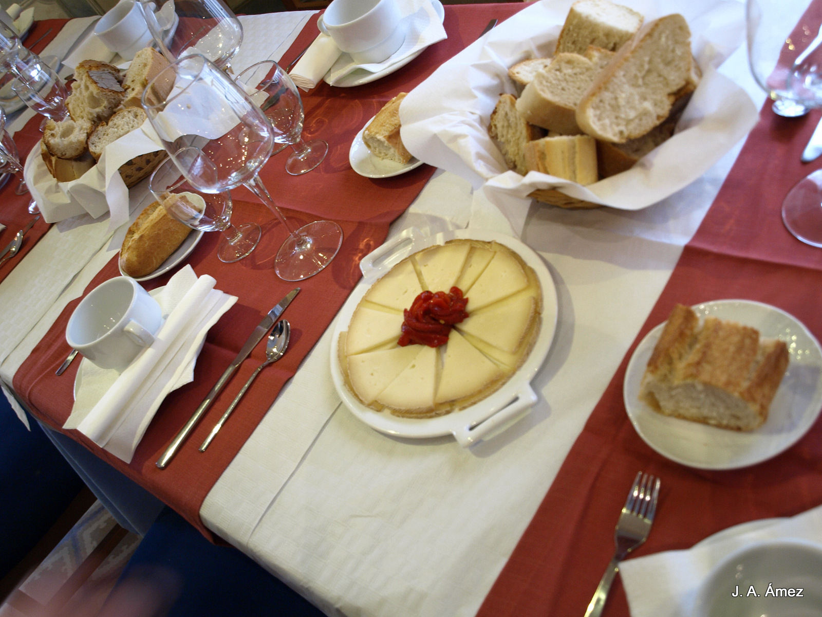 Hostal Orejas photo 5, guesthouse accommodation in León on the Camino Frances