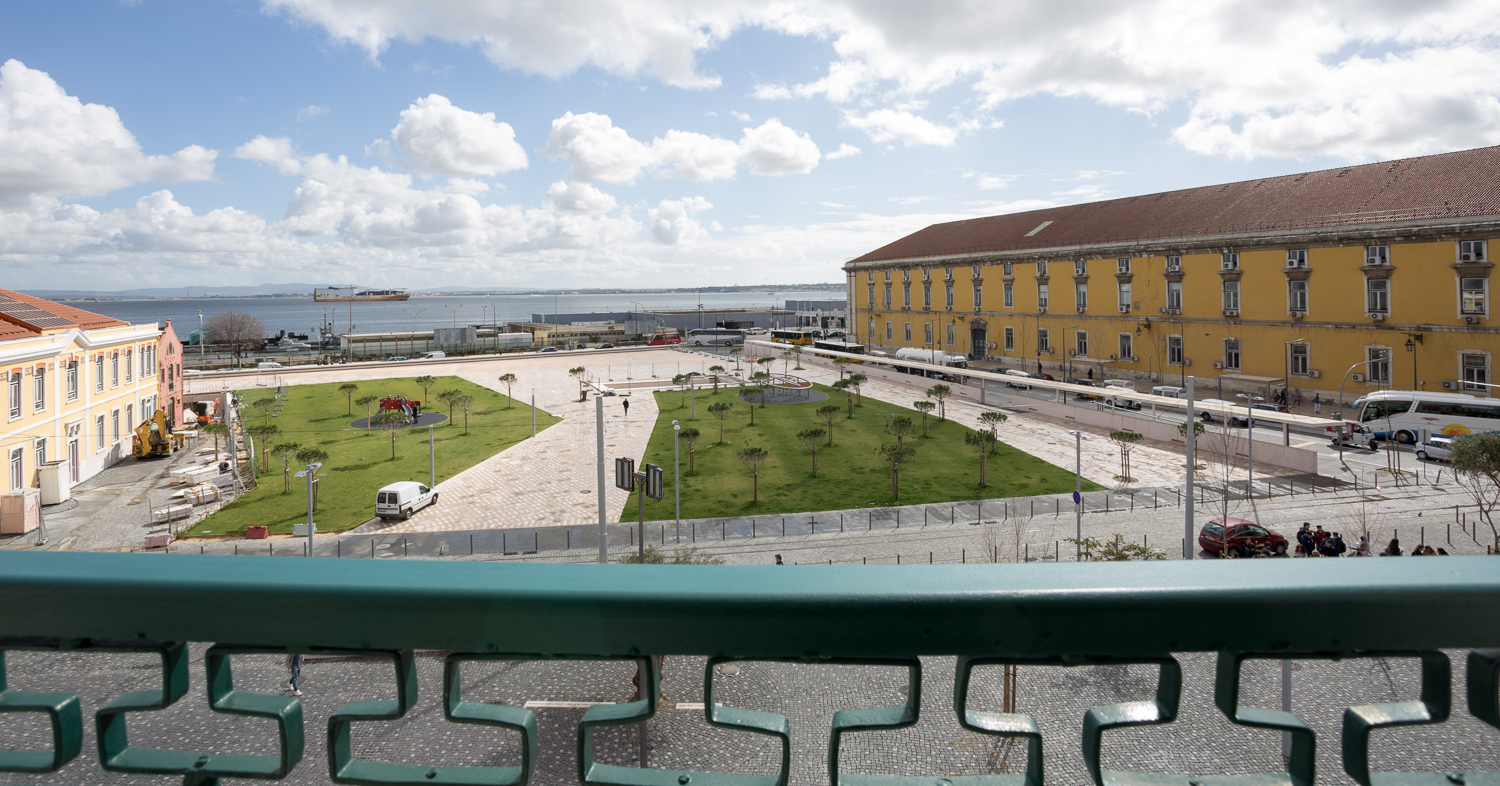 Hotel Riverside Alfama, hotel accommodation in Lisbon on the Camino Portuguese