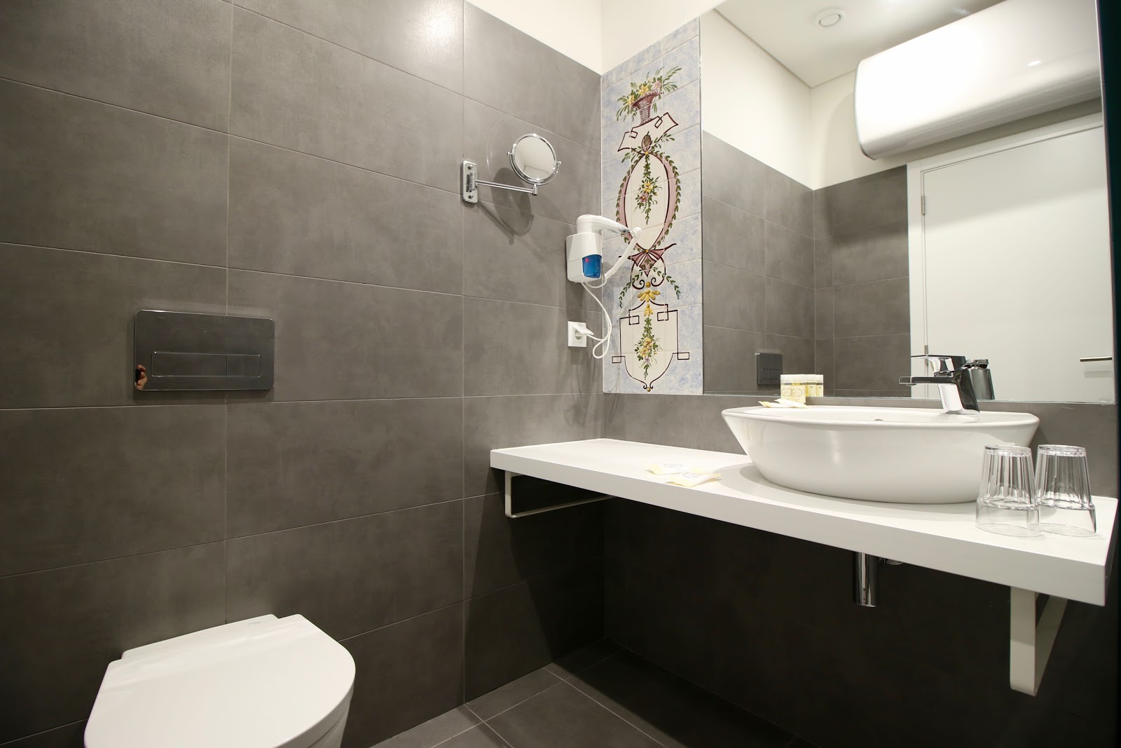 Hotel Riverside Alfama photo 3, hotel accommodation in Lisbon on the Camino Portuguese