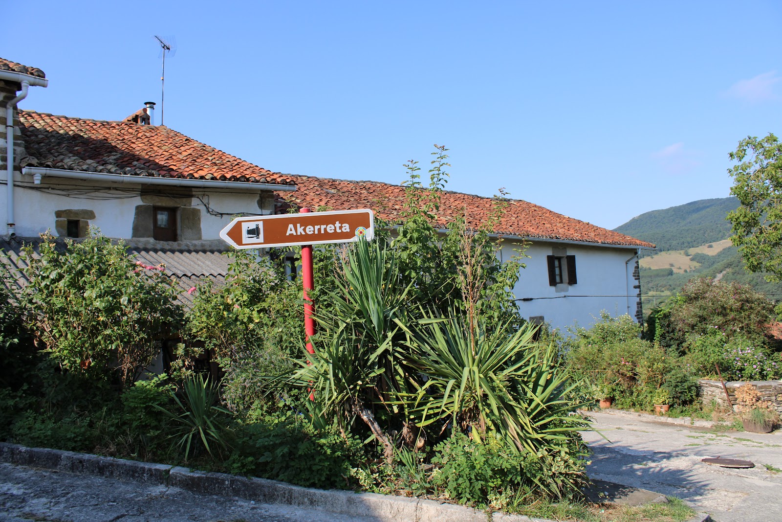 Hotel Akerreta photo 4, hotel accommodation in Akerreta on the Camino Frances