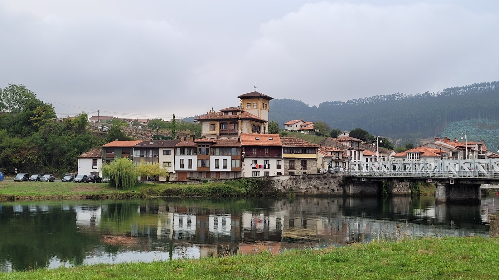 Hostal Río Deva, guesthouse accommodation in Unquera on the Camino del Norte