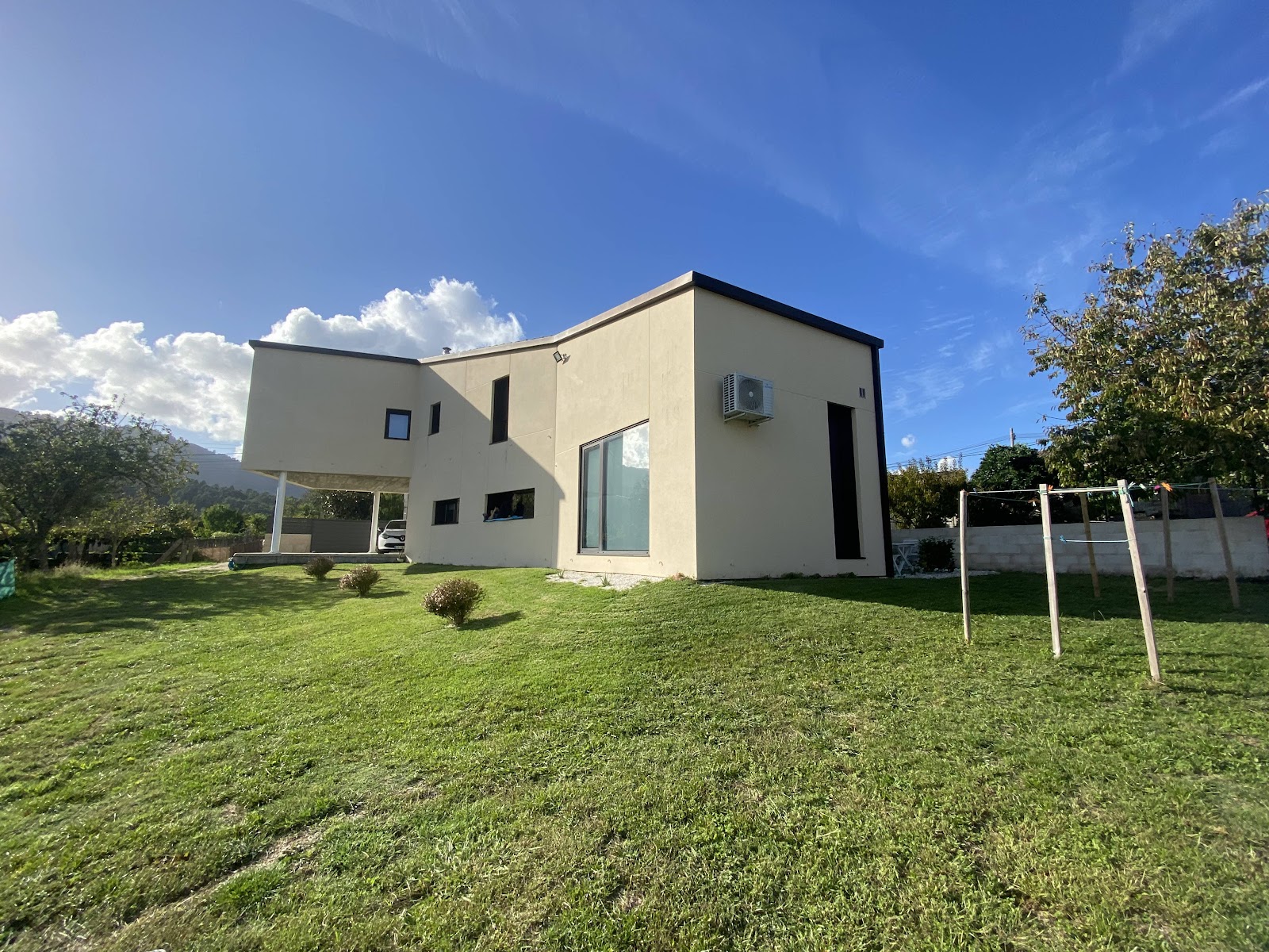Guest House Clarevar, hostel accommodation in Camino complementario en Orbenlle on the Camino Portuguese