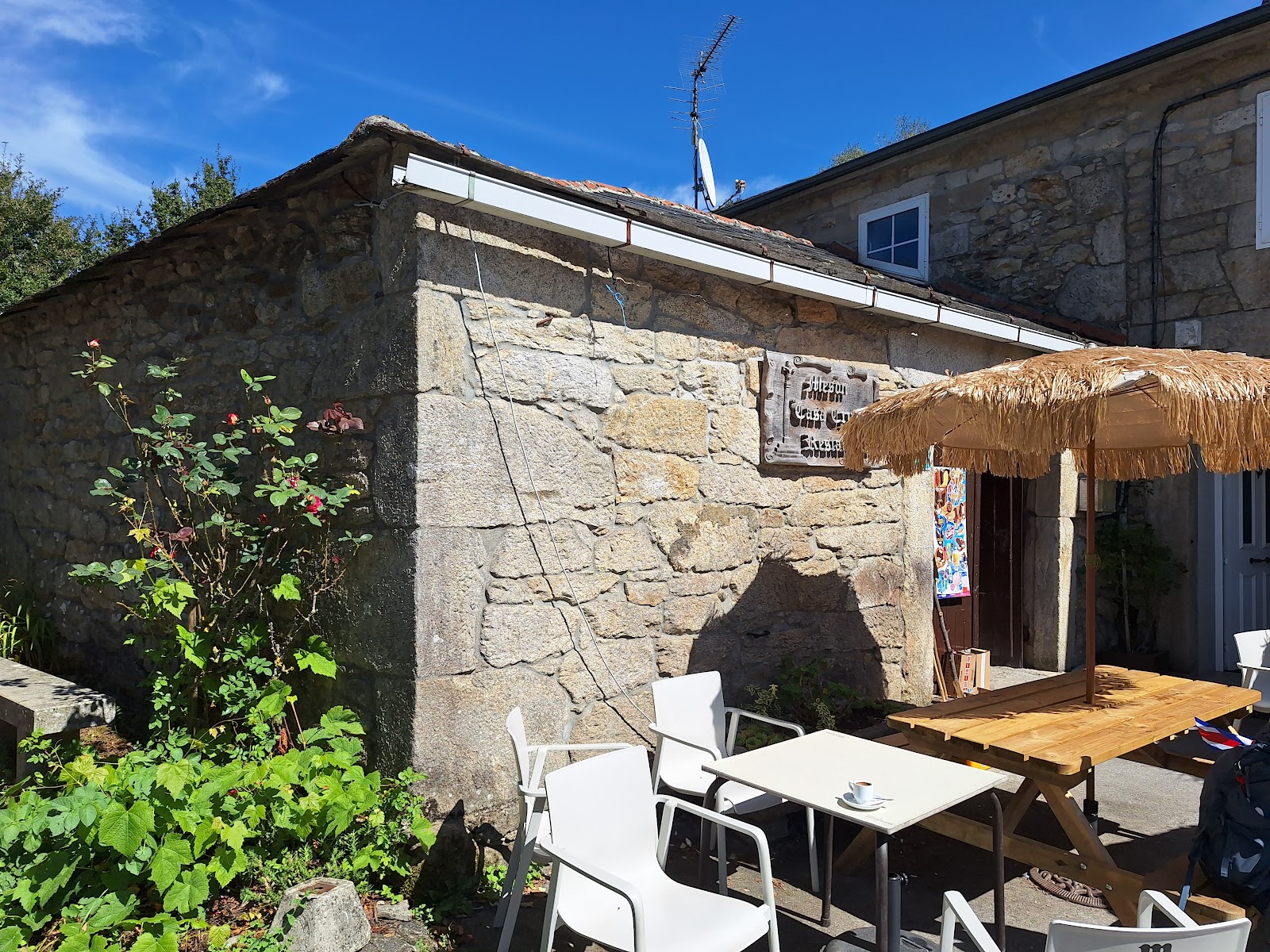 Albergue-Restaurante Casa Cruceiro de Ferreiros photo 4, hostel accommodation in Ferreiros on the Camino Frances