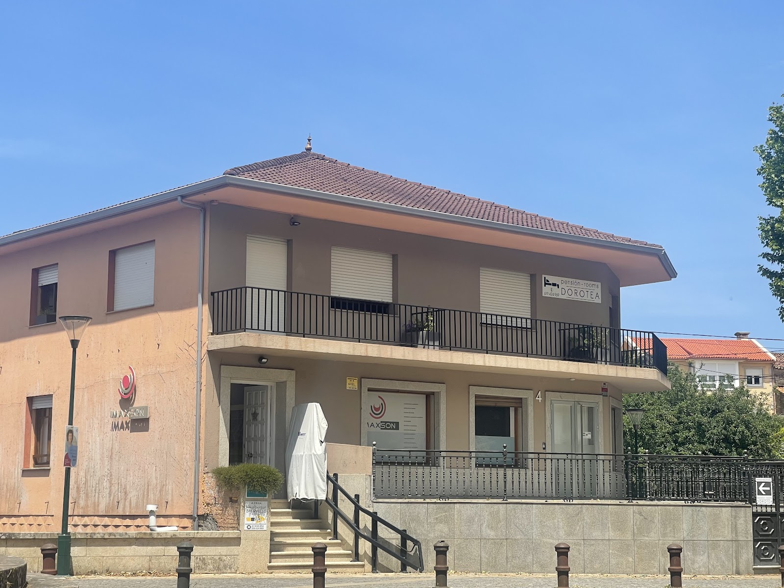 PENSIÓN DOROTEA, guesthouse accommodation in Lavacolla on the Camino Frances