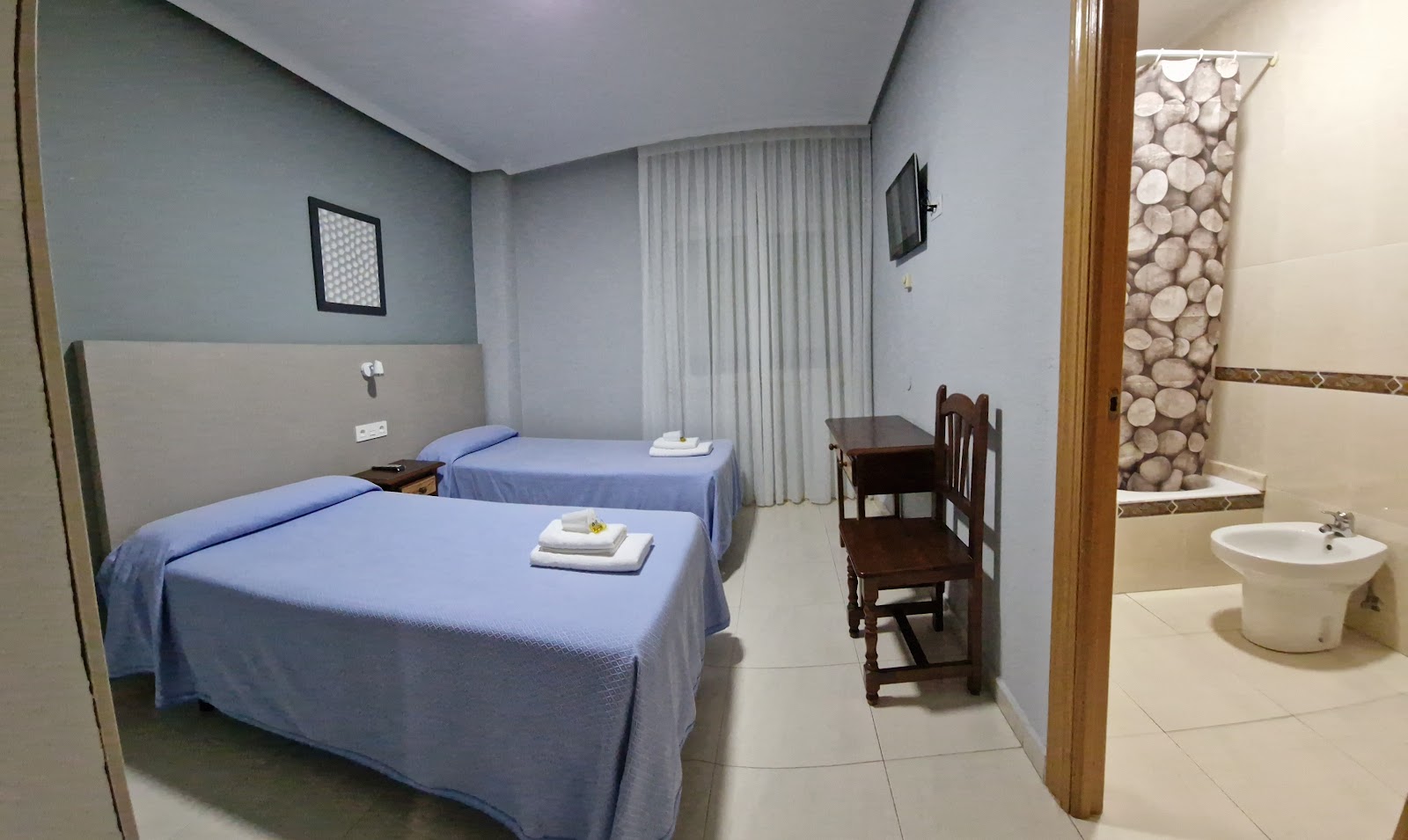 Hostal Soto photo 2, guesthouse accommodation in La Virgen del Camino on the Camino Frances