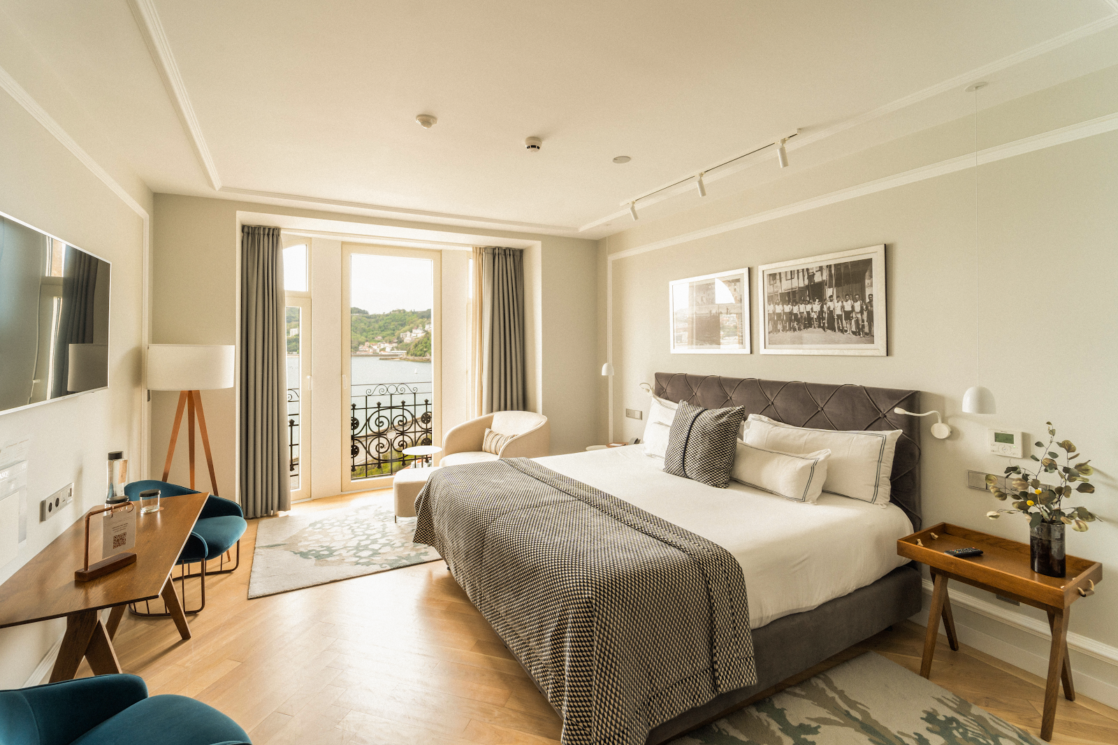 Hotel Lasala Plaza photo 2, hotel accommodation in San Sebastian on the Camino del Norte