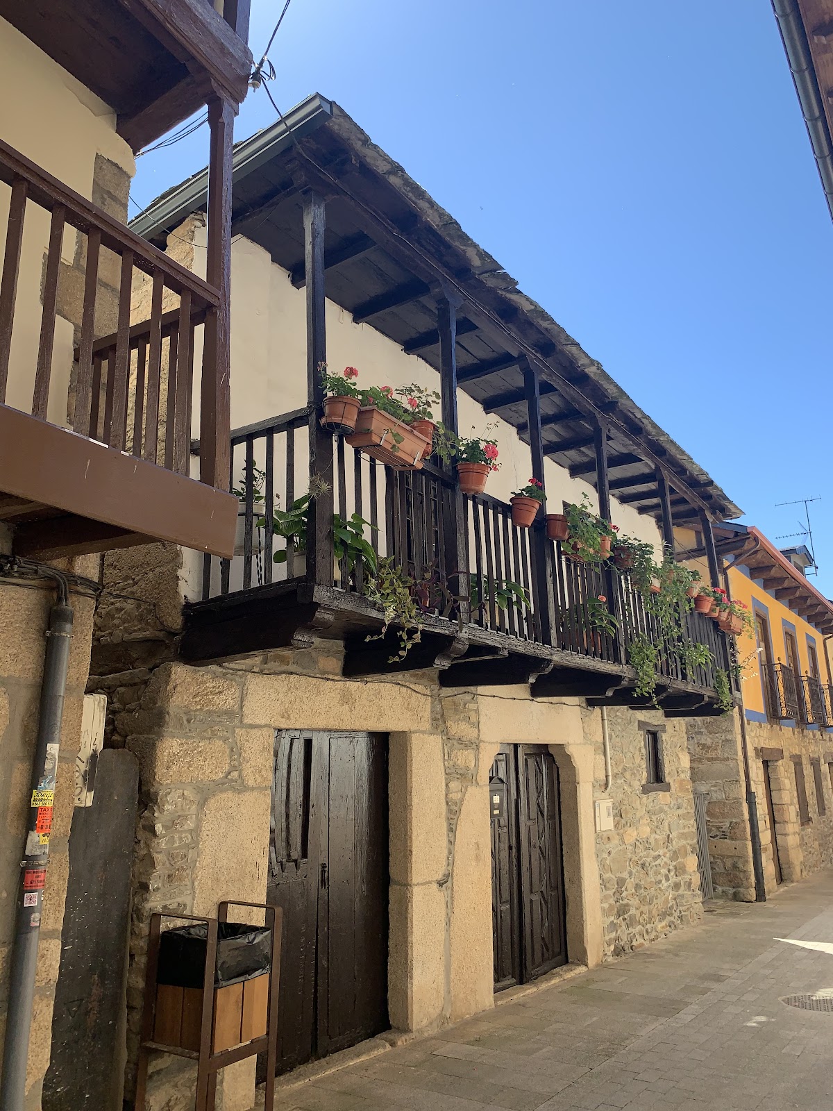 Hostal el Palacio photo 7, hostel accommodation in Molinaseca on the Camino Frances