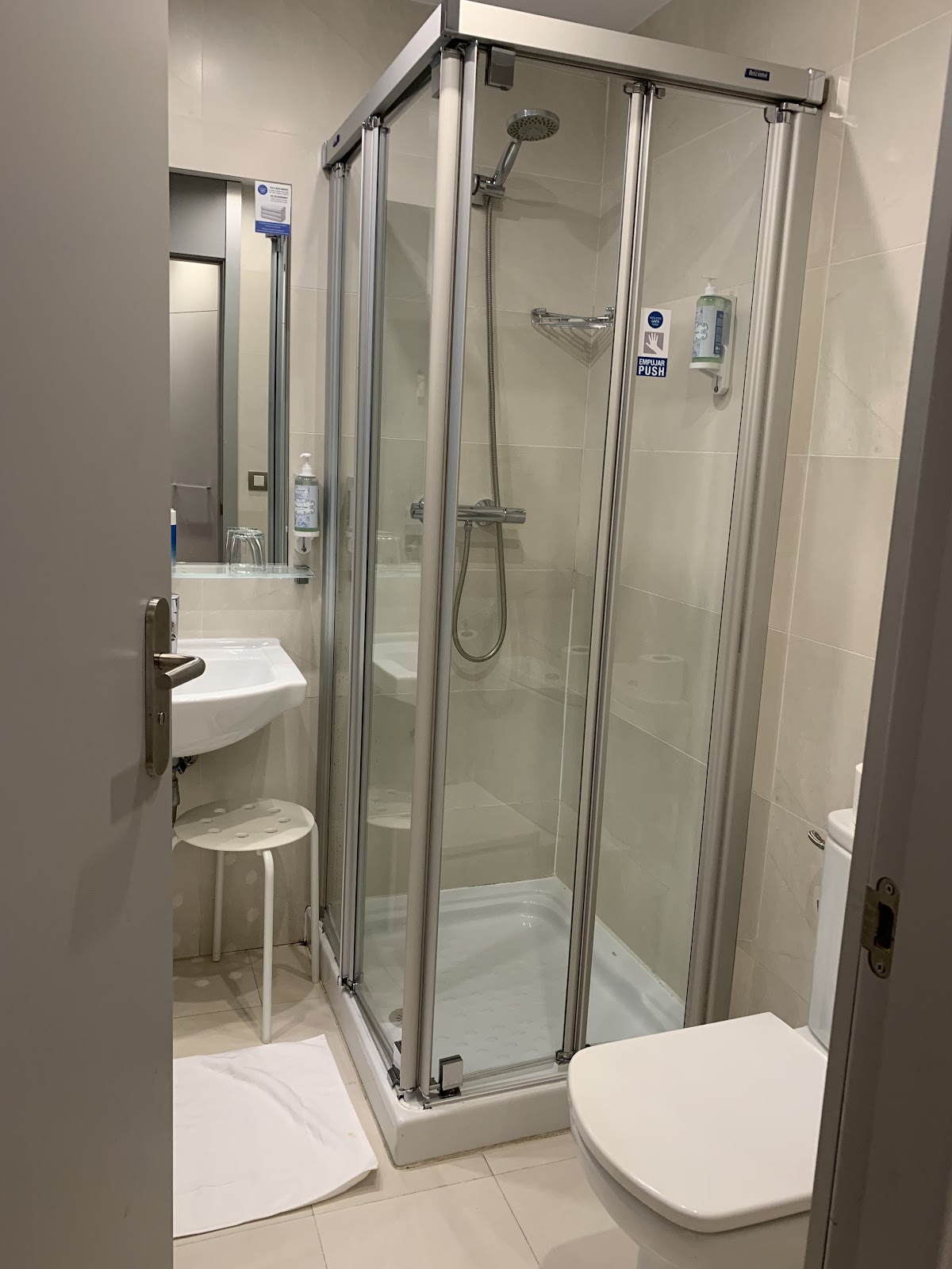 Welcome Gros · Hotel · photo 5, hotel accommodation in San Sebastian on the Camino del Norte