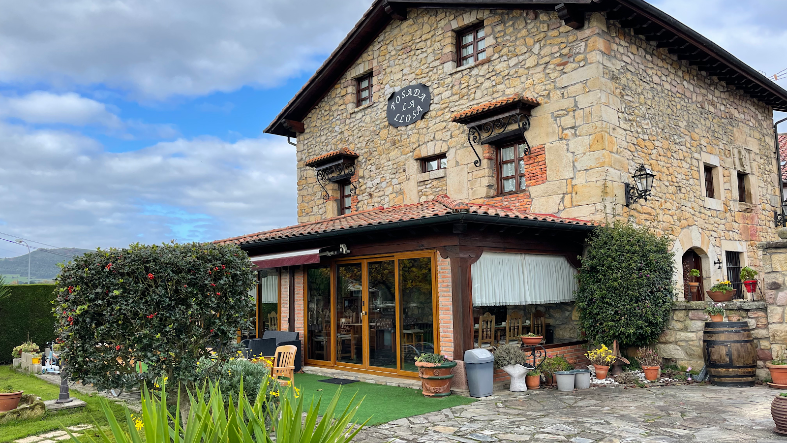 Posada La Llosa de Viveda, pension accommodation in Capilla del Barrio Pereo on the Camino del Norte