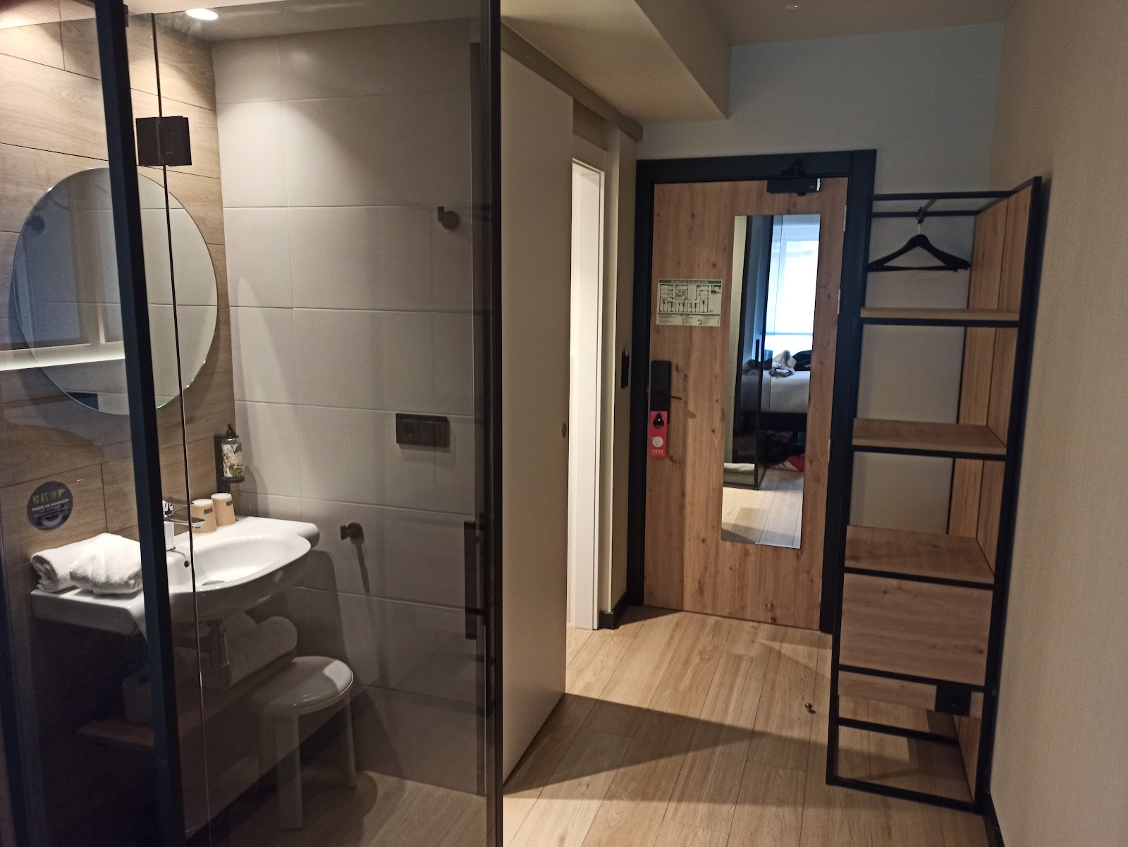 voco Bilbao - City by IHG photo 3, hotel accommodation in Bilbao on the Camino del Norte