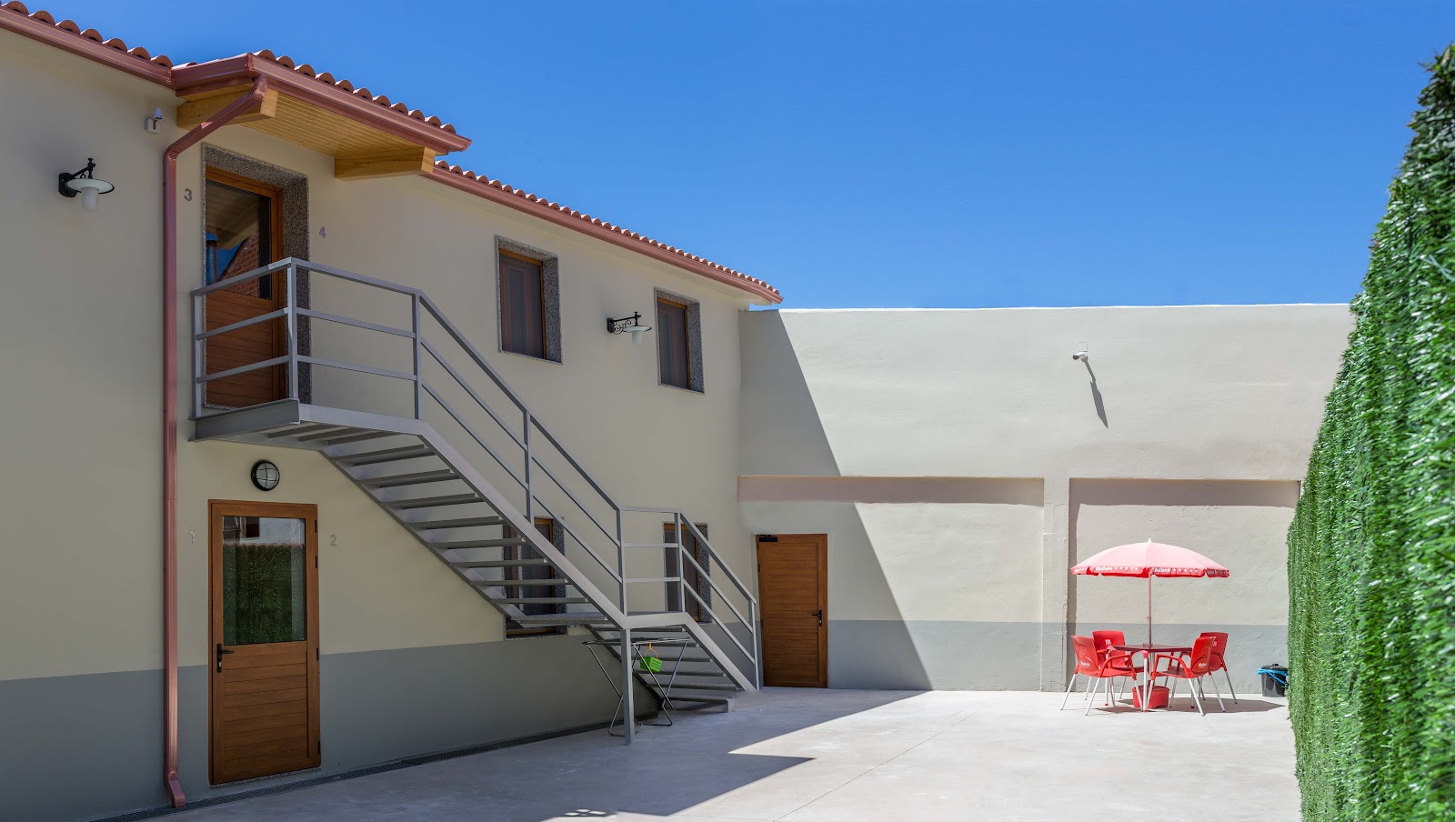 Albergue Pensión Pereiro (Melide), hostel accommodation in Melide on the Camino Frances
