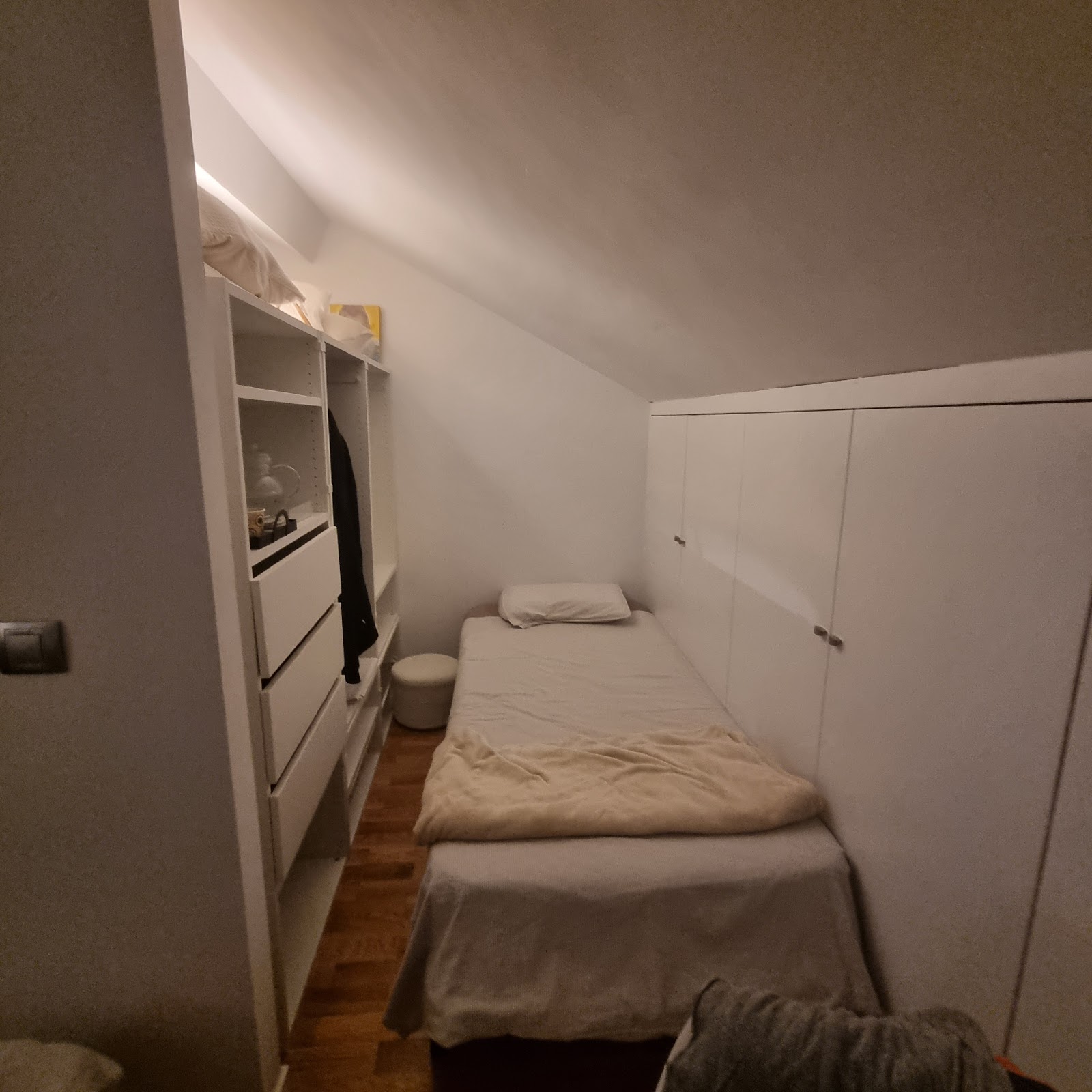 Estilosa casa Golf suite photo 9, guesthouse accommodation in Huarte on the Camino Frances