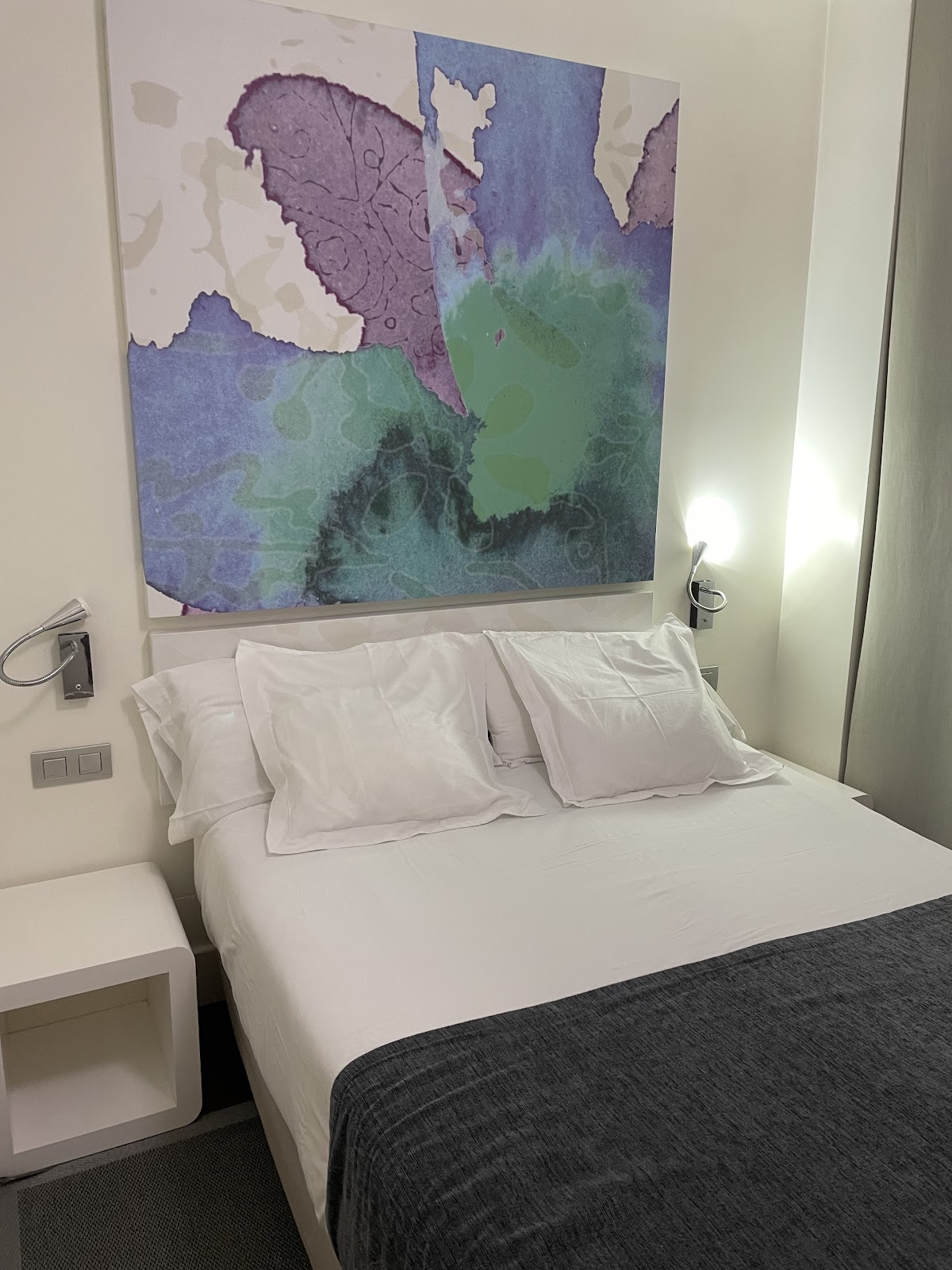 Hostal Acuarela photo 8, guesthouse accommodation in Burgos on the Camino Frances