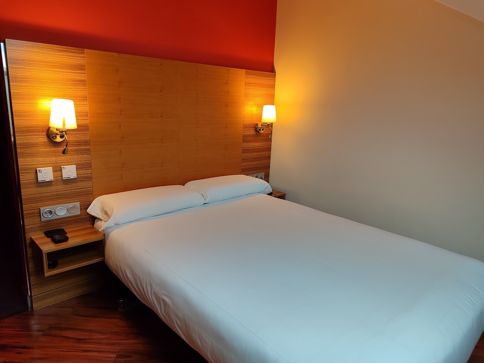 Hotel Spa QH photo 2, hotel accommodation in León on the Camino Frances