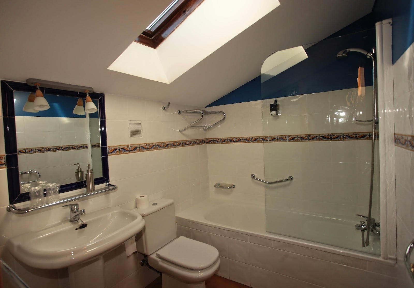 Hostal Infanta Doña Leonor photo 3, guesthouse accommodation in Villacázar de Sirga on the Camino Frances