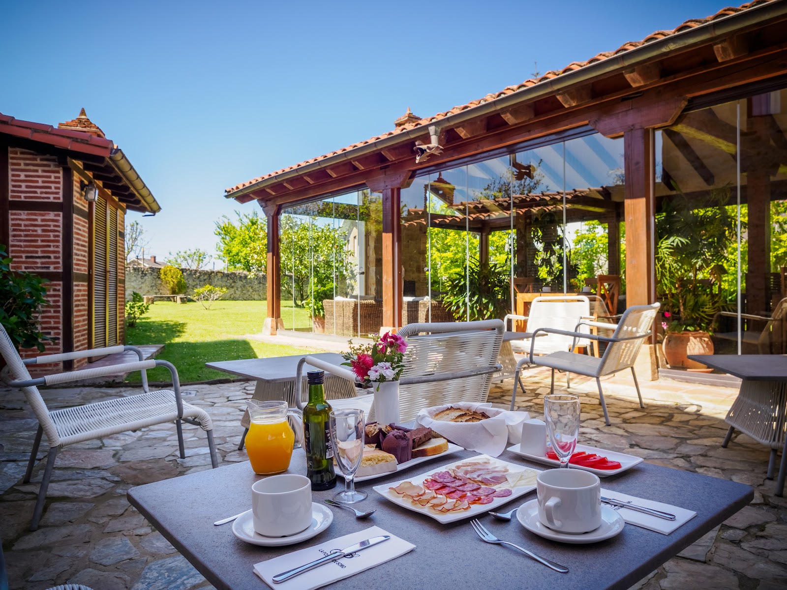 La Posada de Somo, hotel accommodation in Somo on the Camino del Norte