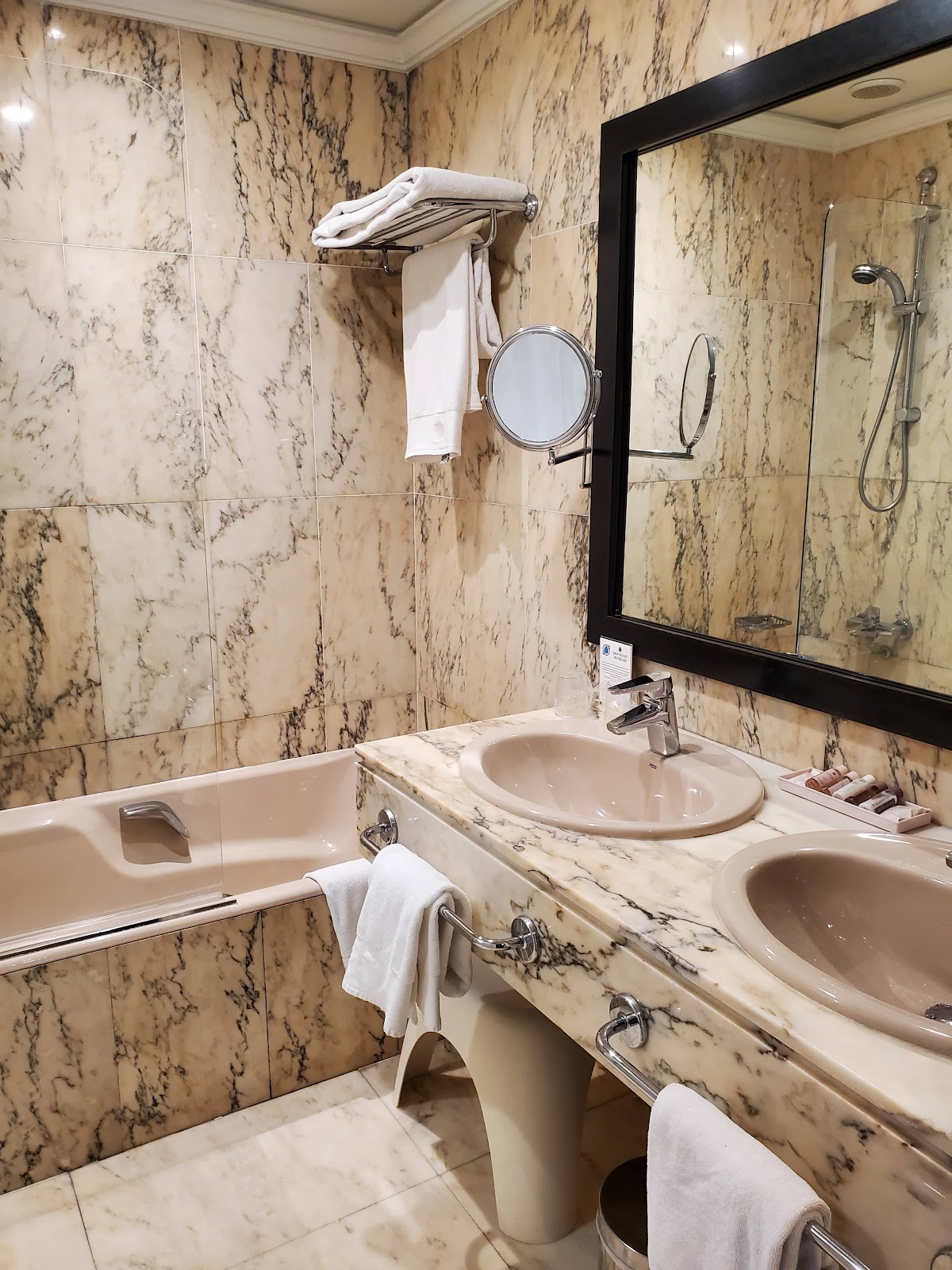 Hotel Carlton photo 3, hotel accommodation in Bilbao on the Camino del Norte