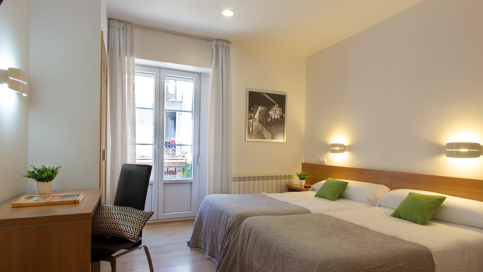 Hostal La Numantina photo 10, guesthouse accommodation in Logroño on the Camino Frances