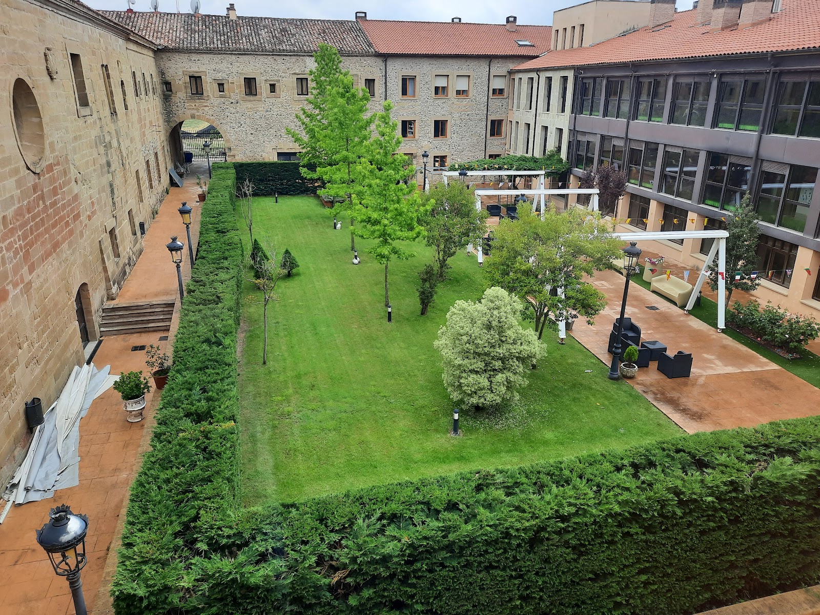 Parador de Santo Domingo Bernardo de Fresneda, parador accommodation in Santo Domingo de la Calzada on the Camino Frances
