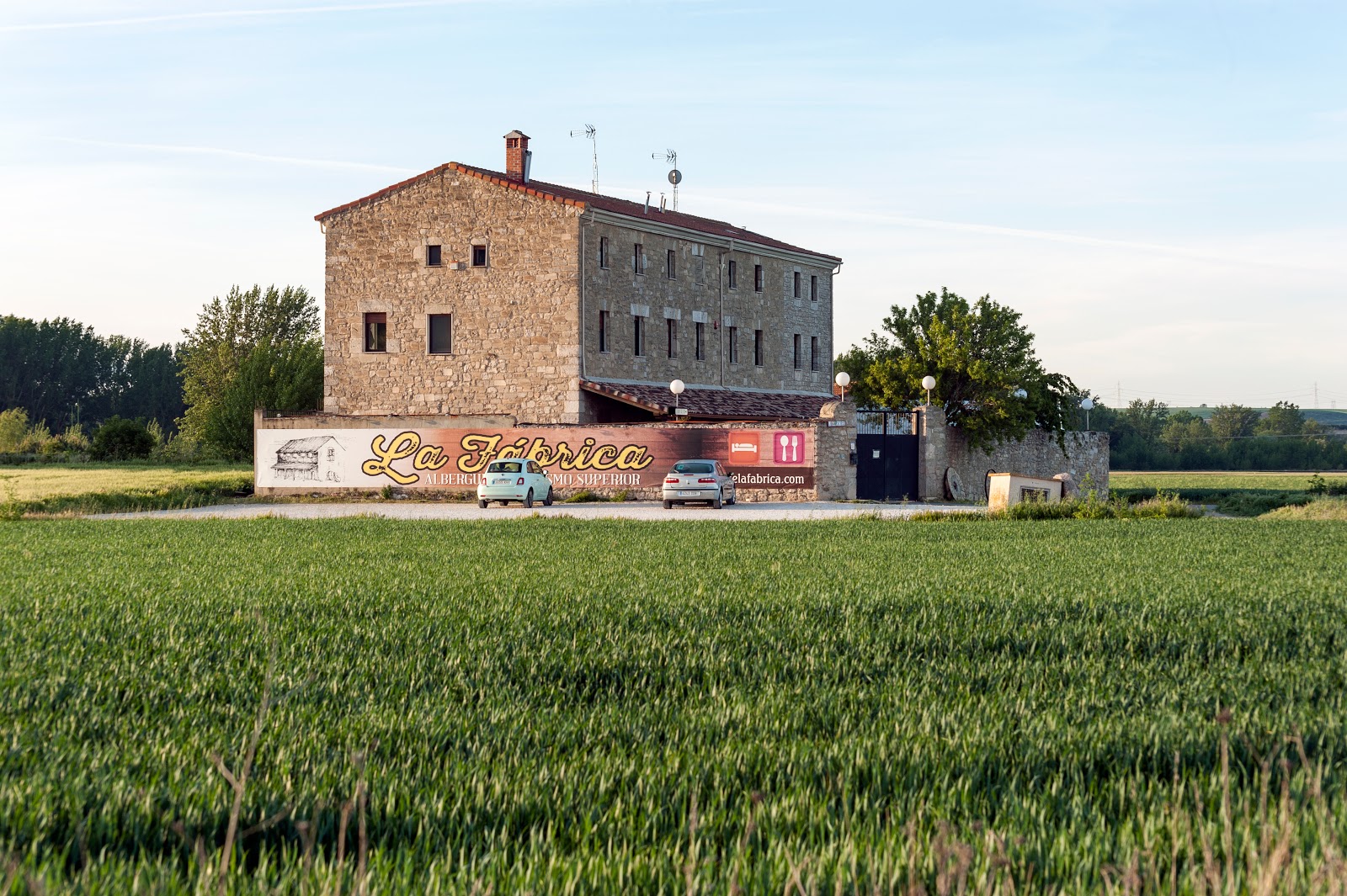 Factory Hostel, albergue accommodation in Tardajos on the Camino Frances