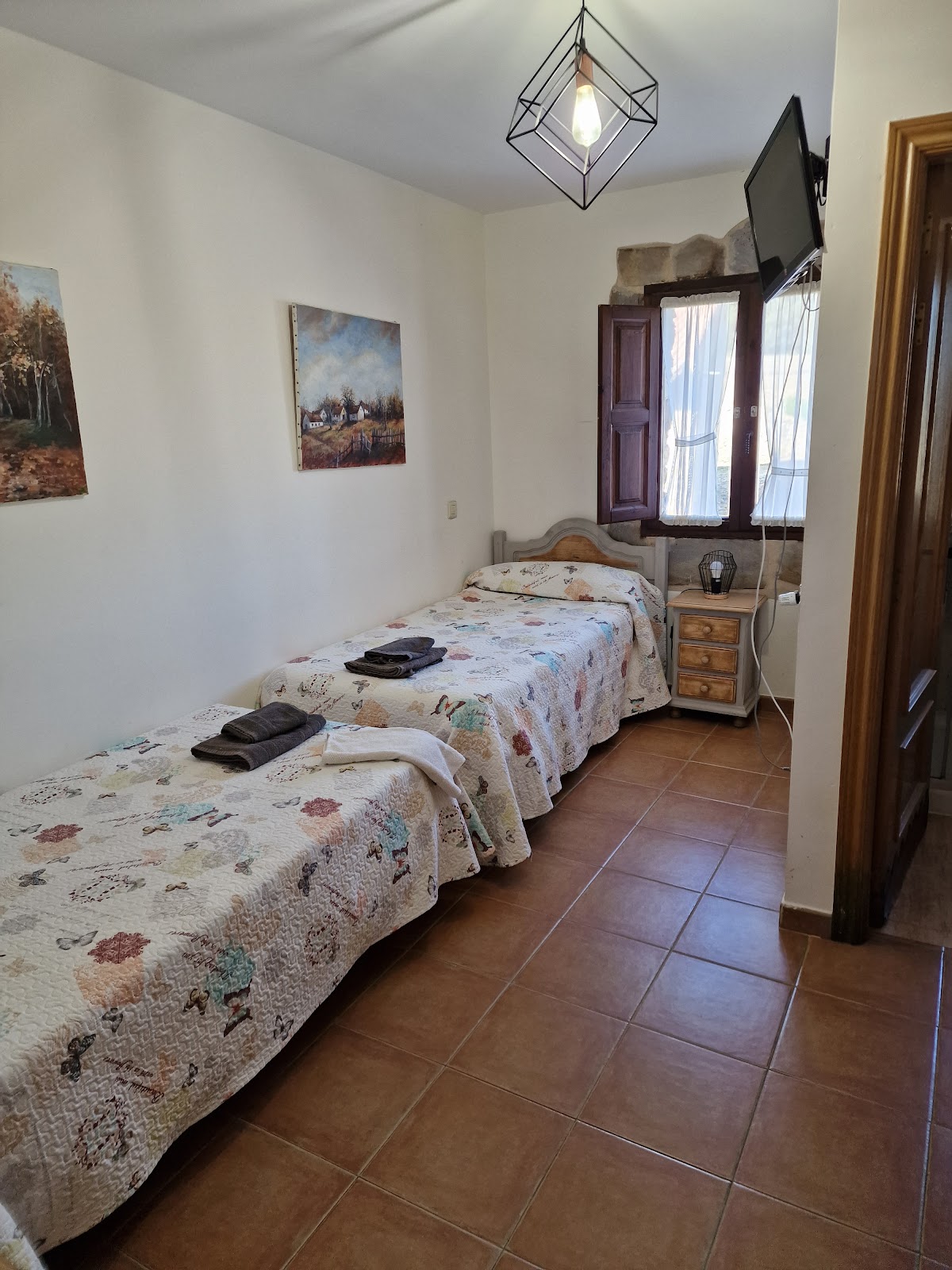 Hotel rural Casa Indie photo 2, hotel accommodation in Rabanal del Camino on the Camino Frances