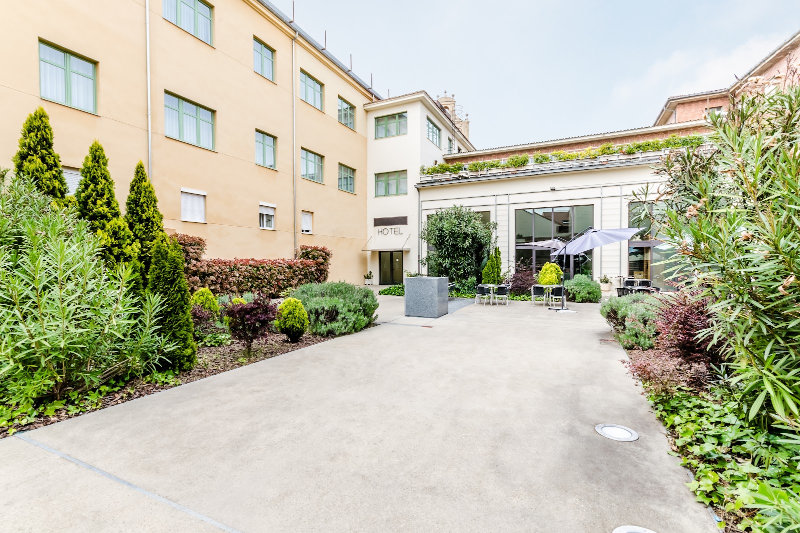 Hospedería Pax, hotel accommodation in León on the Camino Frances