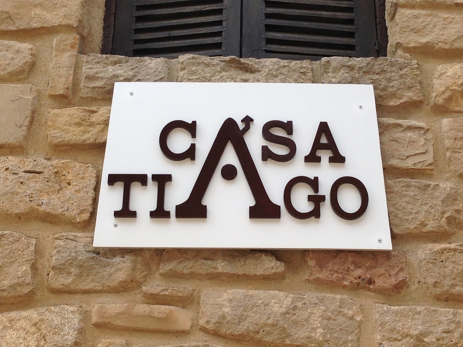 Albergue Casa Tiago, albergue accommodation in Luquin on the Camino Frances
