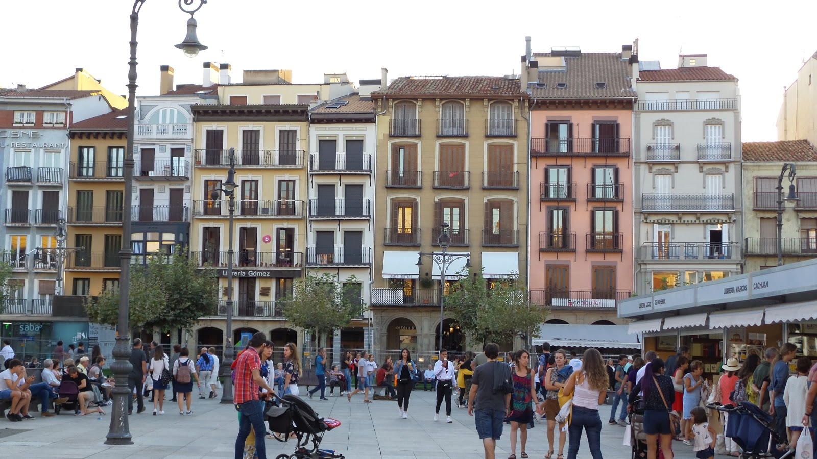 Pensión Sarasate, pension accommodation in Pamplona on the Camino Frances