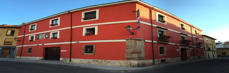 Residencia Universitaria y Albergue Miguel de Unamuno photo 7, albergue accommodation in León on the Camino Frances