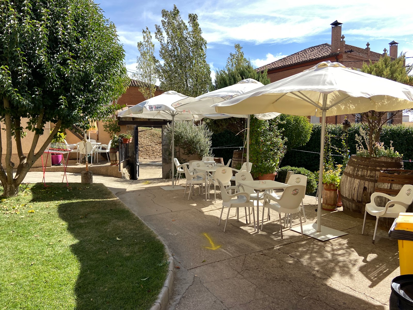 Hostel Jacques De Molay photo 7, albergue accommodation in Terradillos de los Templarios on the Camino Frances