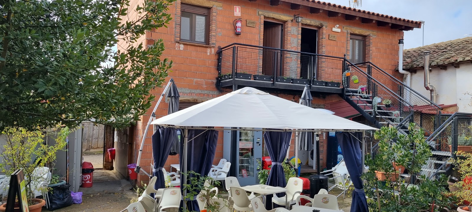 Albergue Santa Clara, albergue accommodation in Bercianos del Real Camino on the Camino Frances