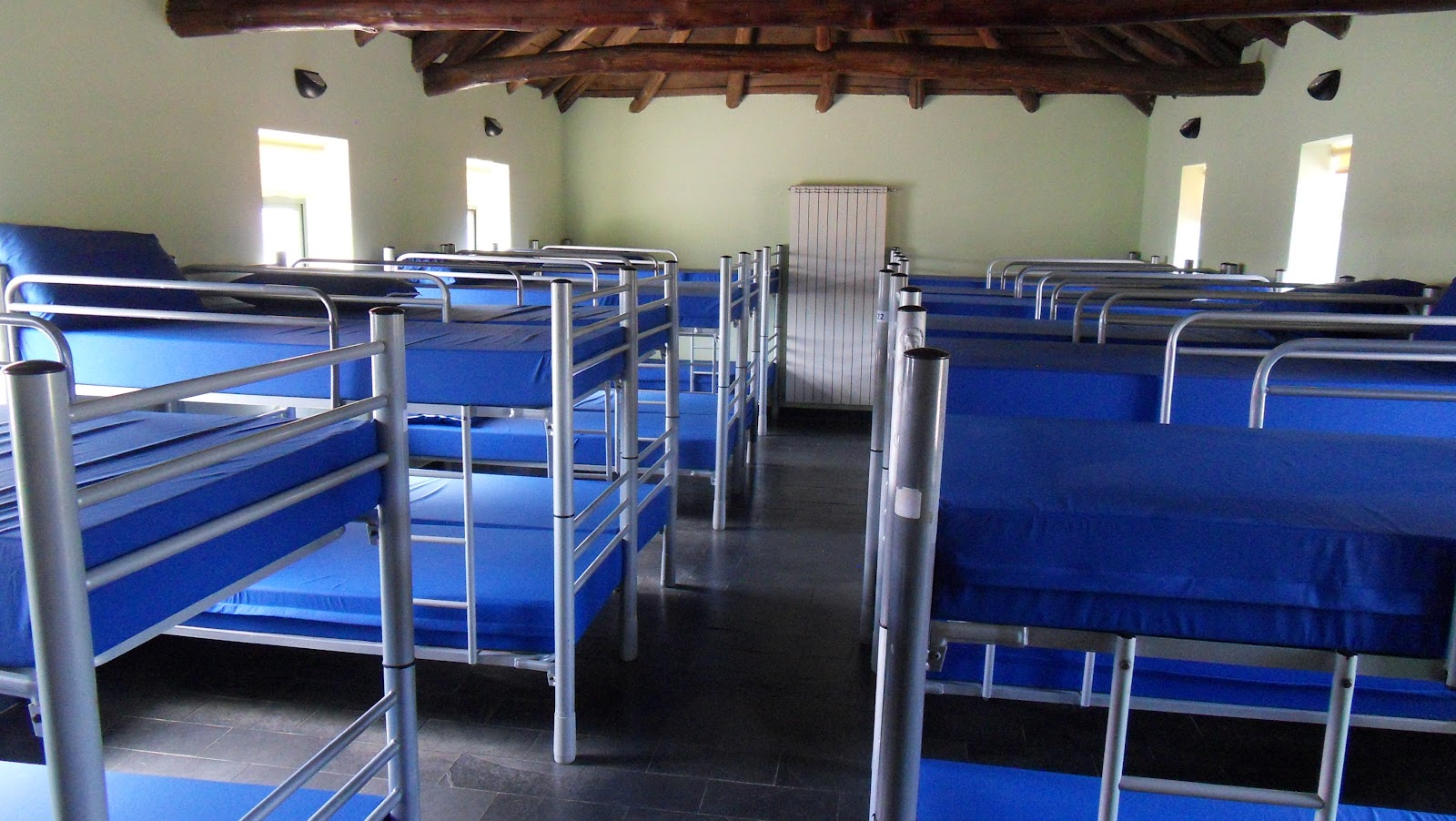 Public Pilgrims albergue of Gonzar photo 10, albergue accommodation in Gonzar on the Camino Frances