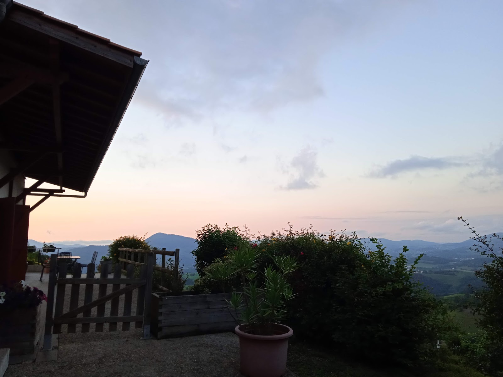 Ferme Ithurburia photo 10, albergue accommodation in Hontto on the Camino Frances