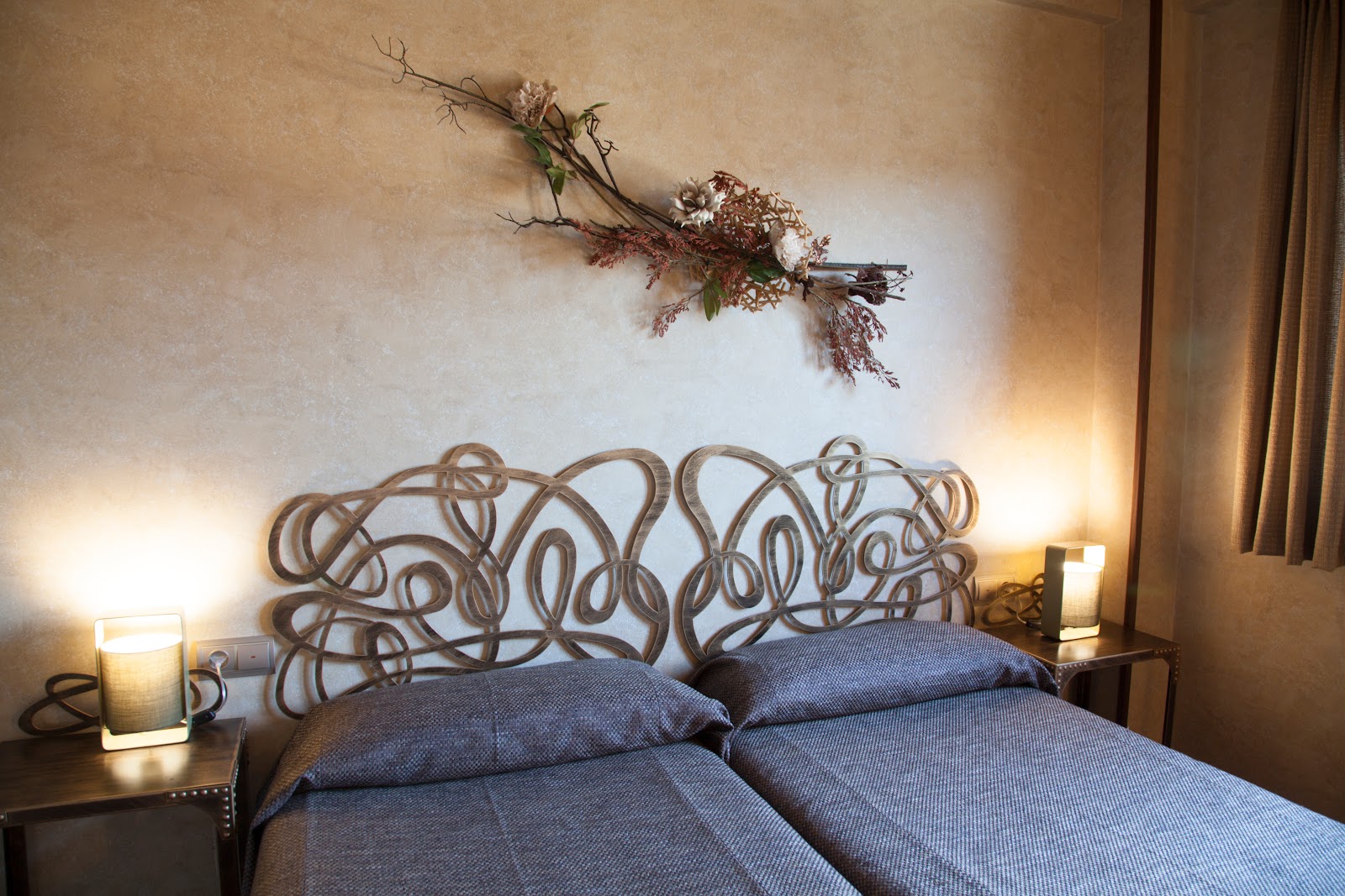 Albergue La Casa Del Peregrino photo 2, albergue accommodation in El Acebo on the Camino Frances
