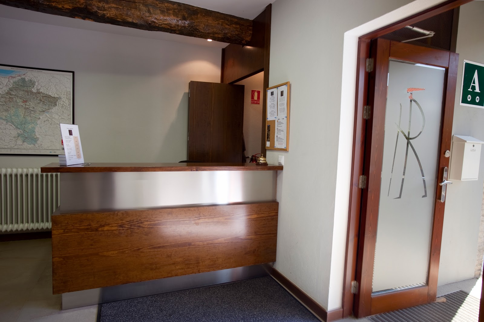 ALBERGUE EL PALO DE AVELLANO photo 8, albergue accommodation in Zubiri on the Camino Frances