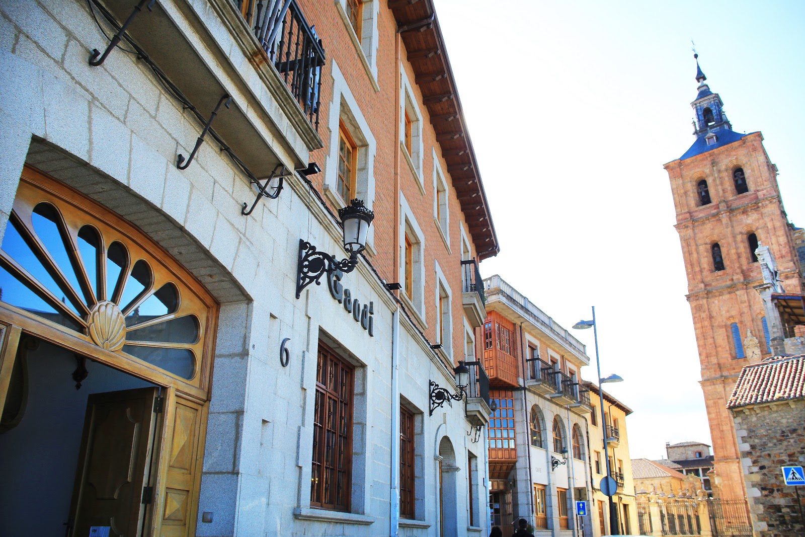 Hotel Gaudí Astorga, hotel accommodation in Astorga on the Camino Frances