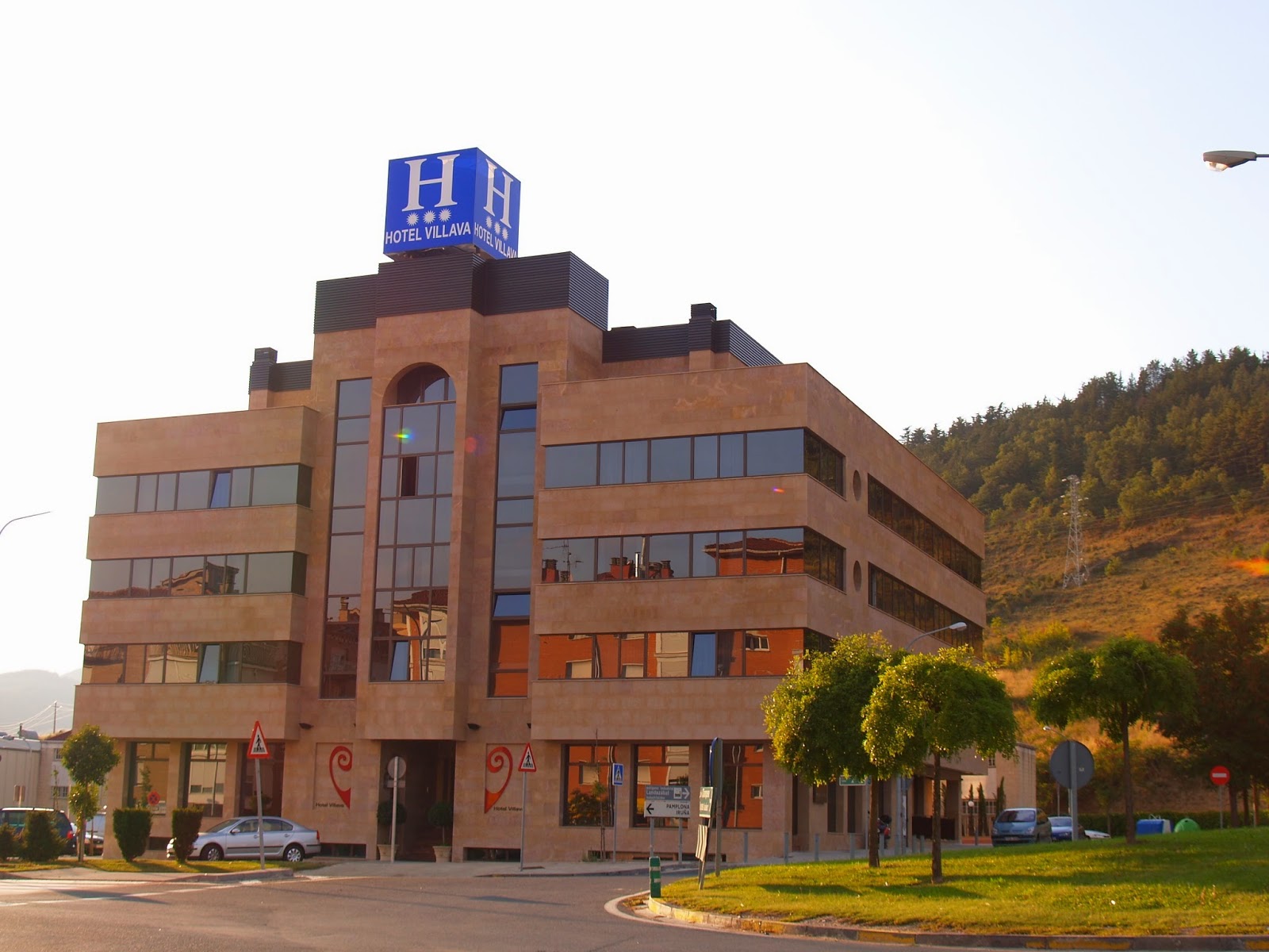 Hotel Villava Pamplona / Atarrabia Iruña hotela, hotel accommodation in Trinidad de Arre / Villava on the Camino Frances