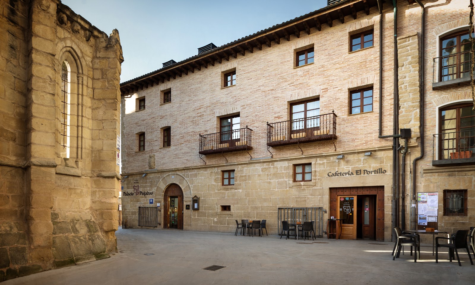 Palacio de Pujadas by Pandora Hoteles photo 4, hotel accommodation in Viana on the Camino Frances