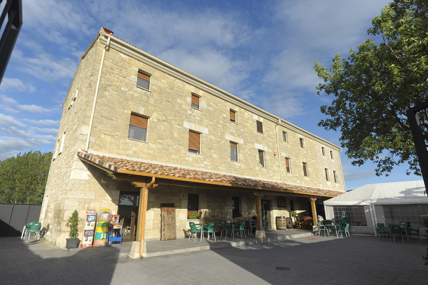 Factory Hostel photo 7, albergue accommodation in Tardajos on the Camino Frances